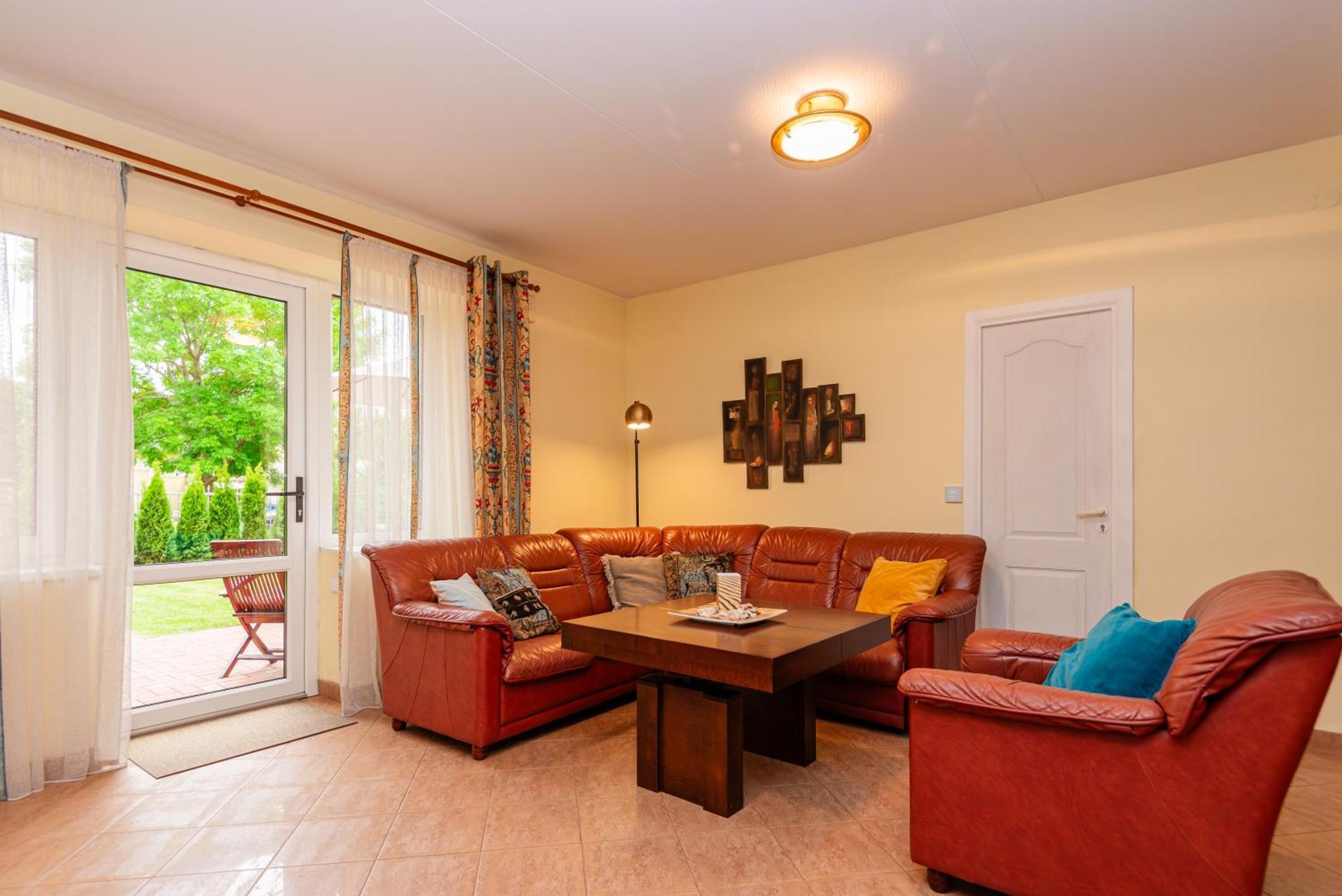 פלאנגה Family Inn Cottage With Terrace מראה חיצוני תמונה