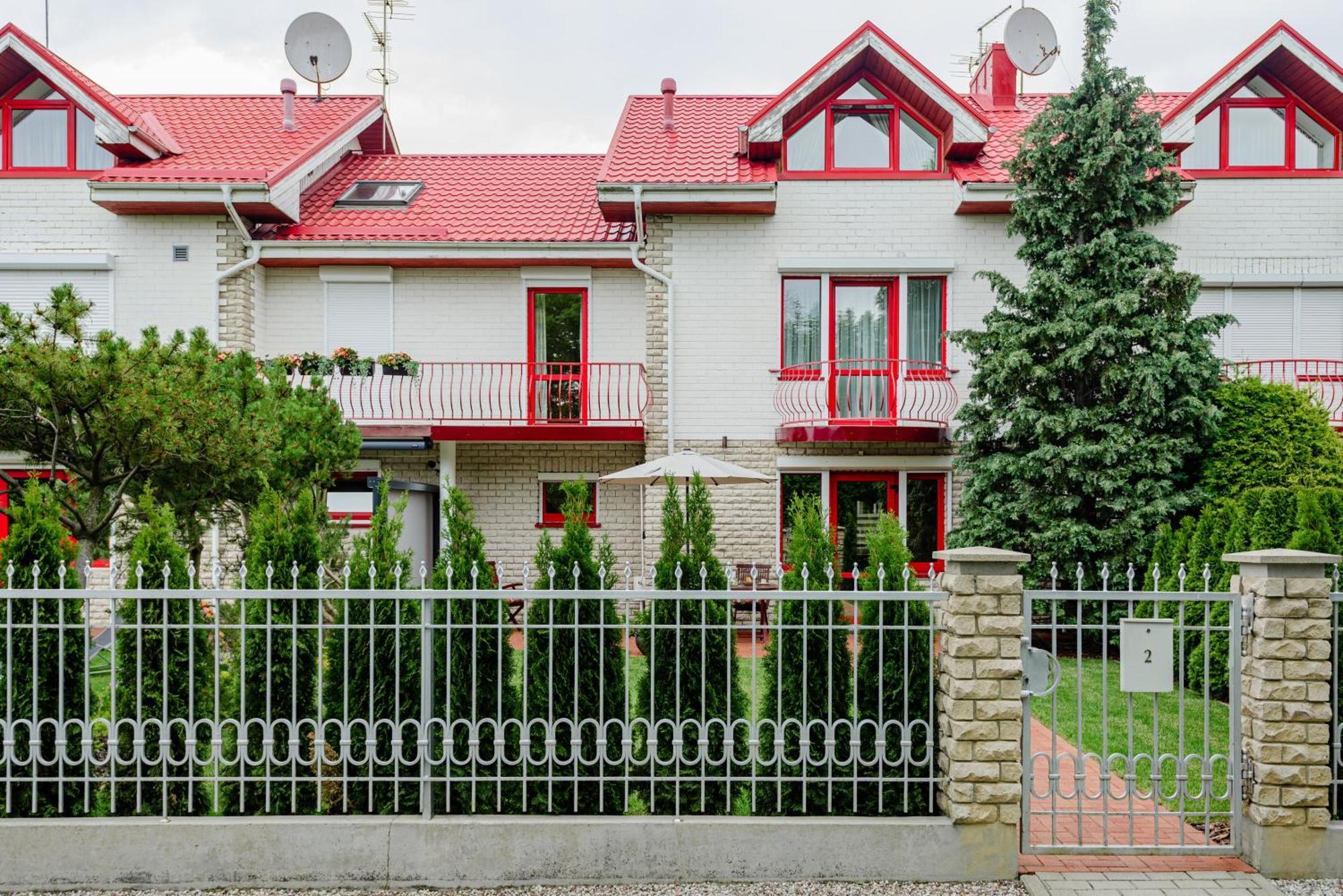 פלאנגה Family Inn Cottage With Terrace מראה חיצוני תמונה
